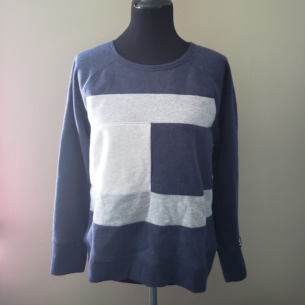 Blue and Gray Tommy Hilfiger Sweater